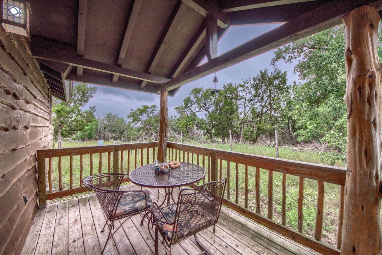 Cedar Bliss Cabin Villa Fredericksburg Bagian luar foto